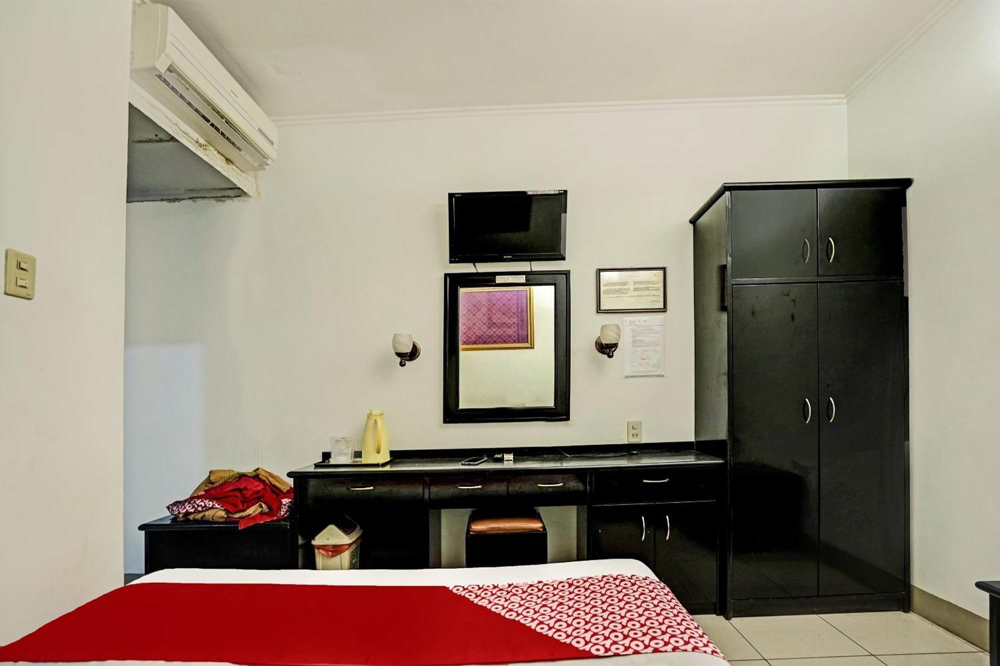 Super Oyo 91805 Hotel Wisma Bari Palembang Exterior photo