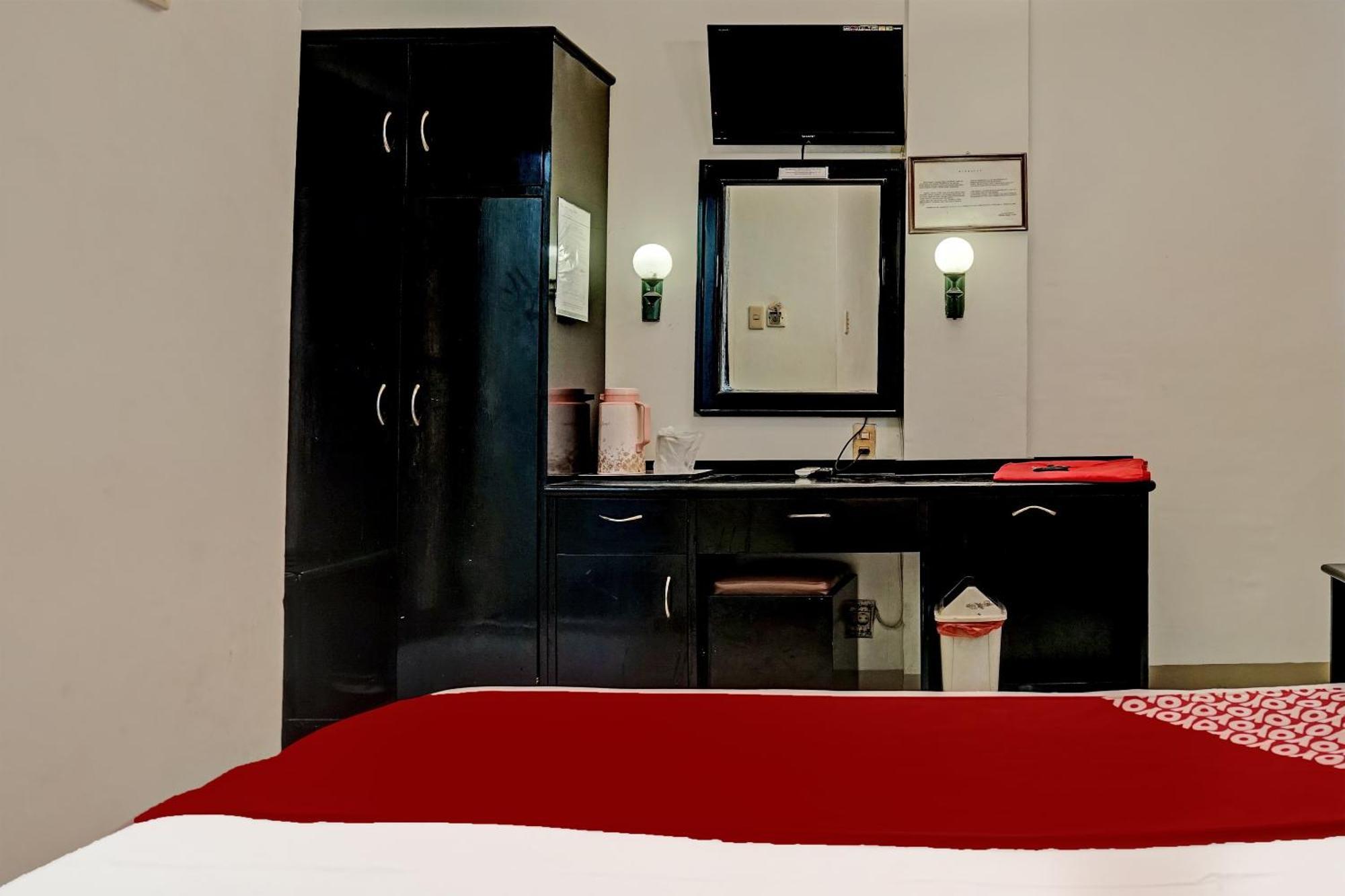 Super Oyo 91805 Hotel Wisma Bari Palembang Exterior photo